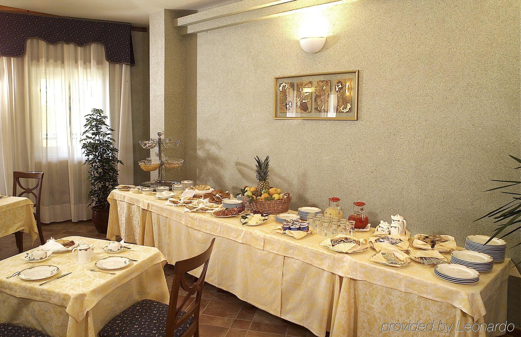 Sangano Hotel San Giorgio מסעדה תמונה